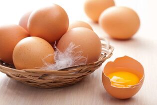 يتيح لك استخدام البيض الحصول على تأثير تجميلي وجمالي عالي
